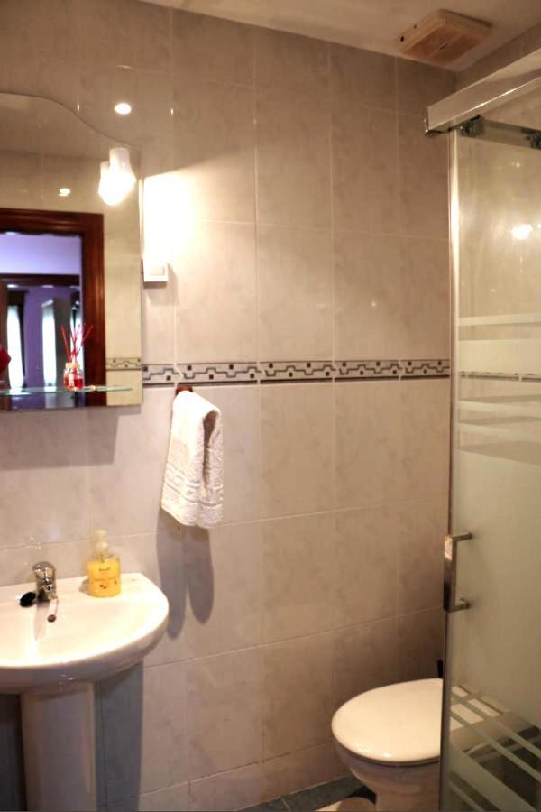 Apartamentos Rurales Andrea 利亚内斯 外观 照片